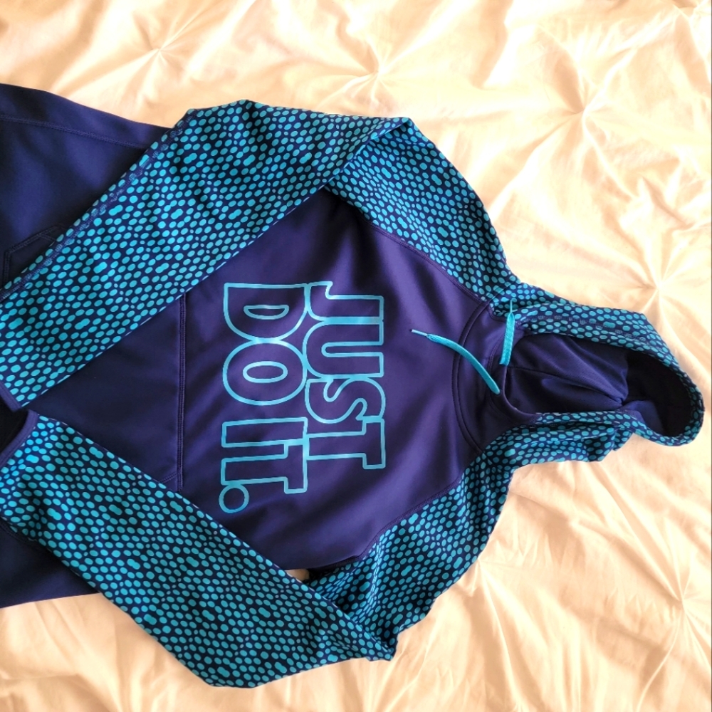 Nike therma-fit hoodie